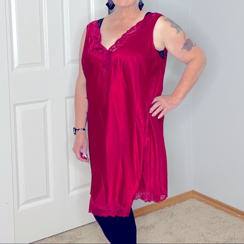 Thalia Sodi burgundy silk like nightgown.